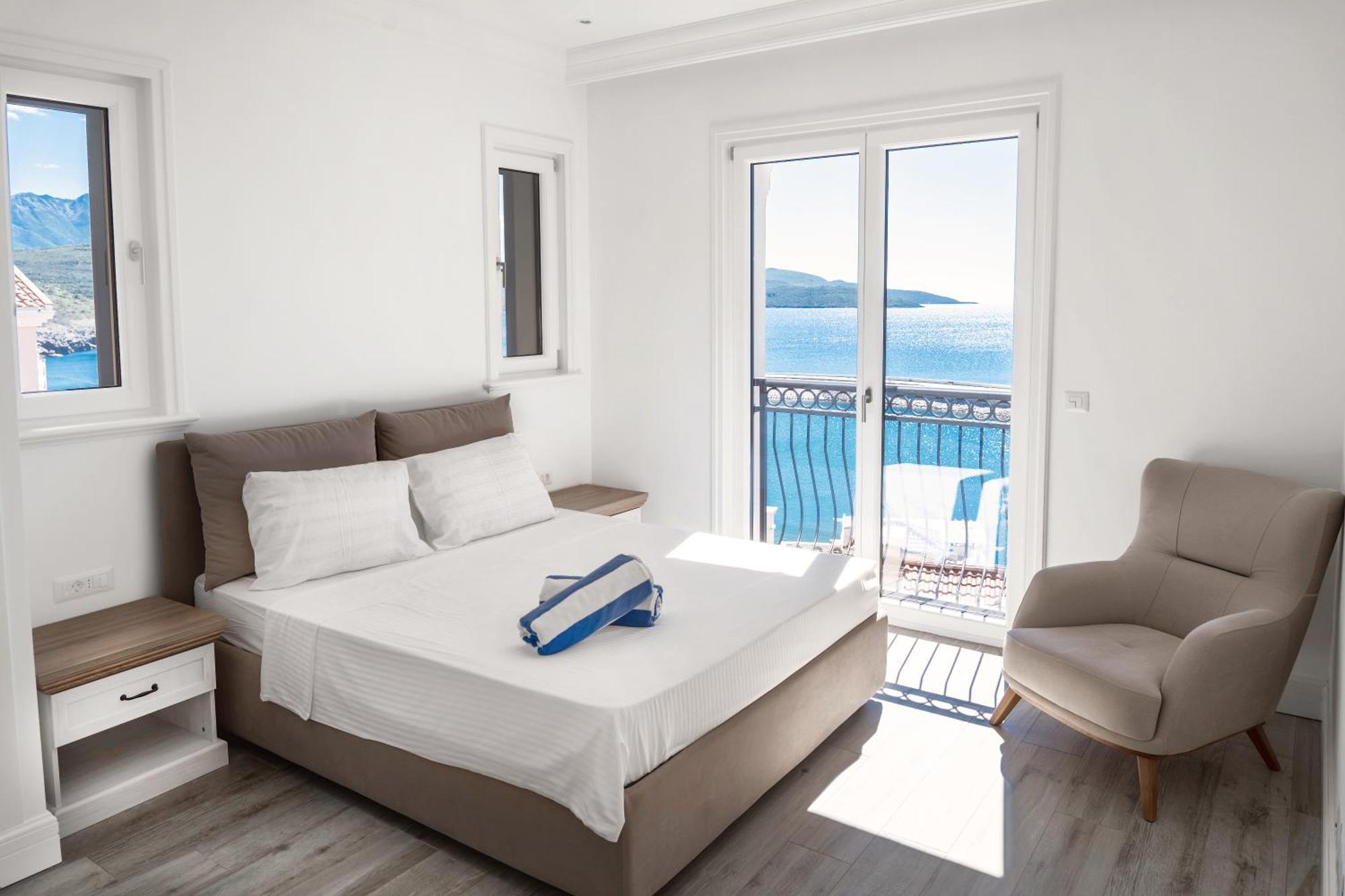 Lustica Bay *