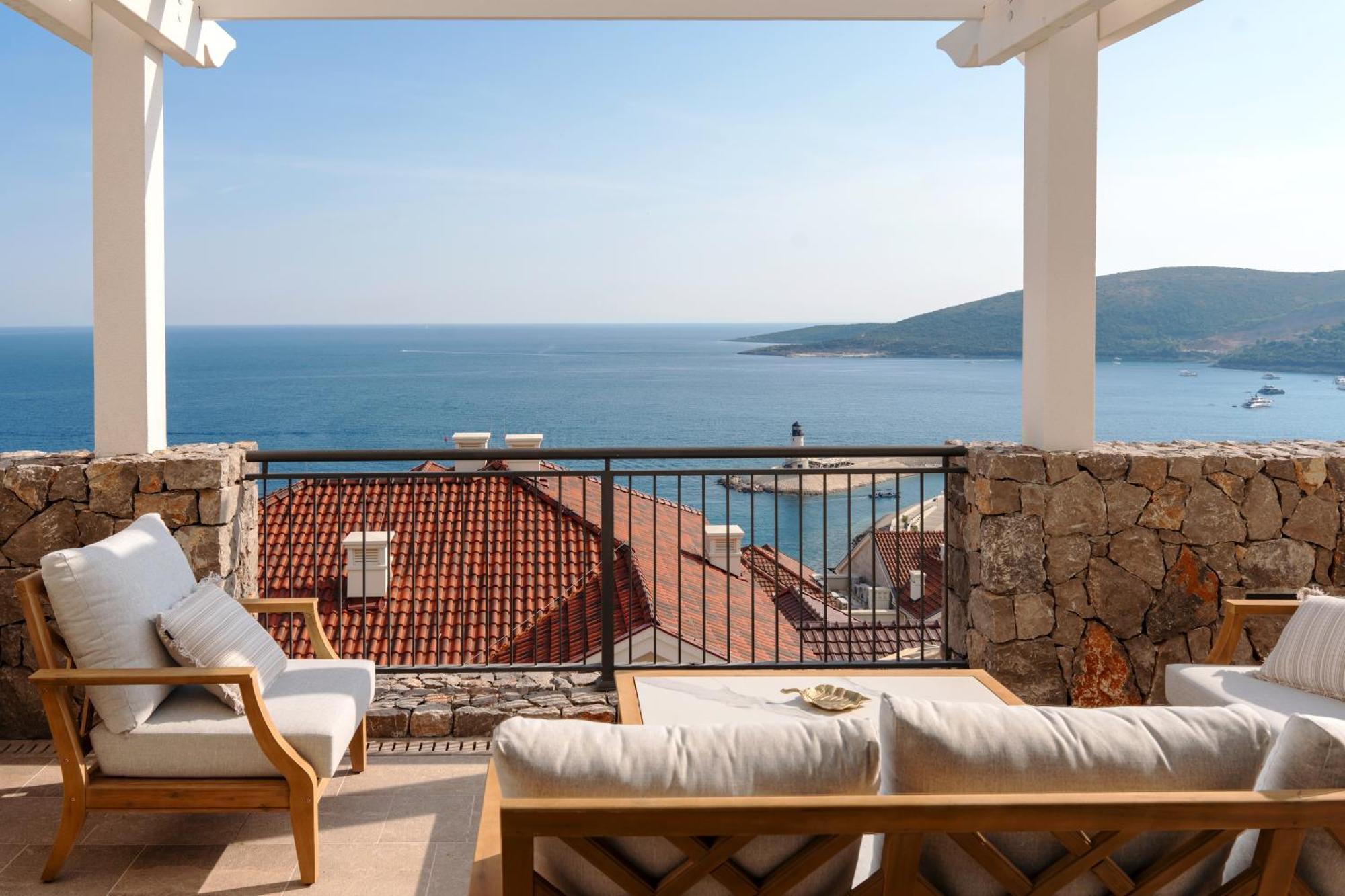 Lustica Bay *
