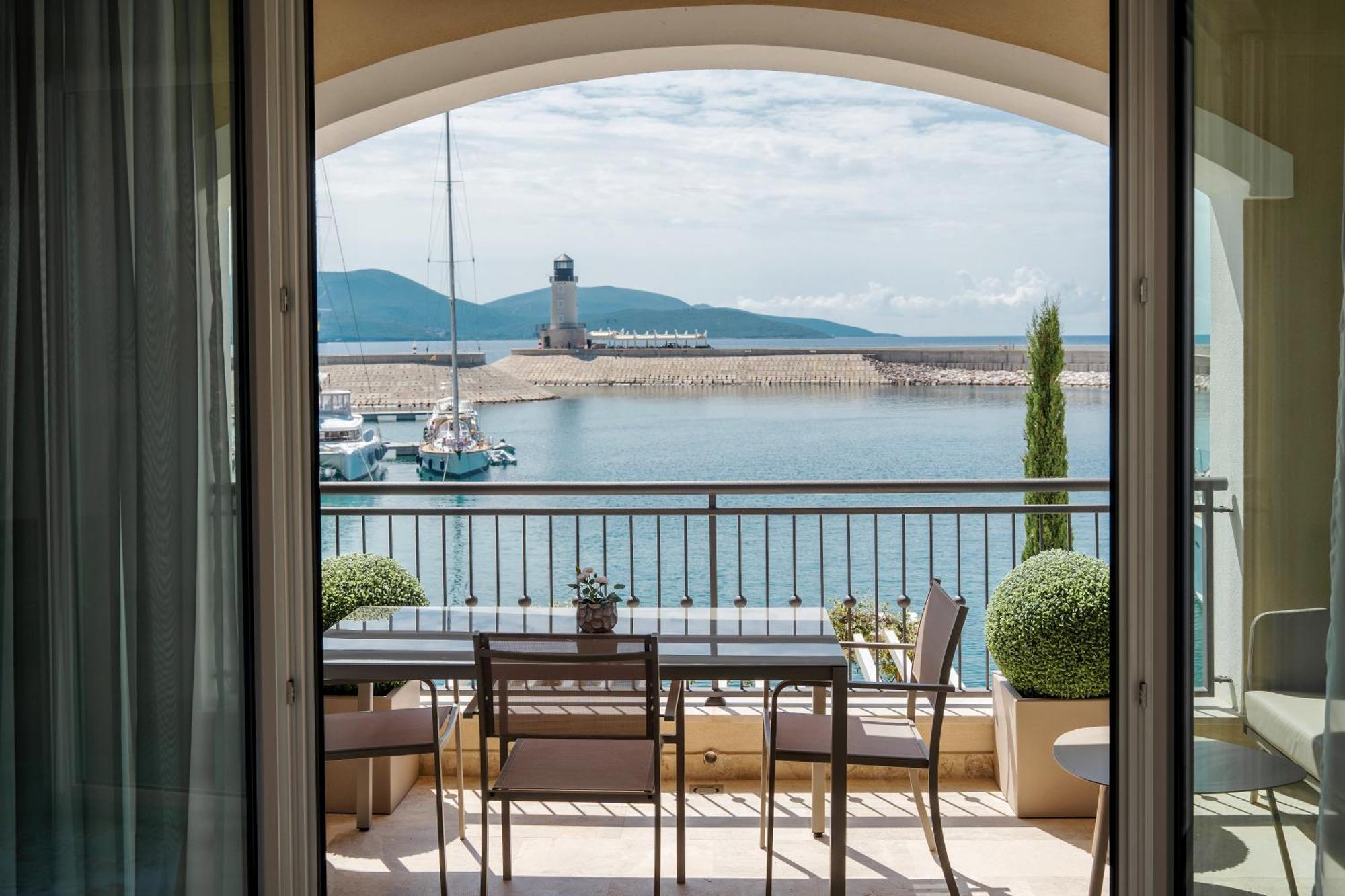 Lustica Bay Апартаменты