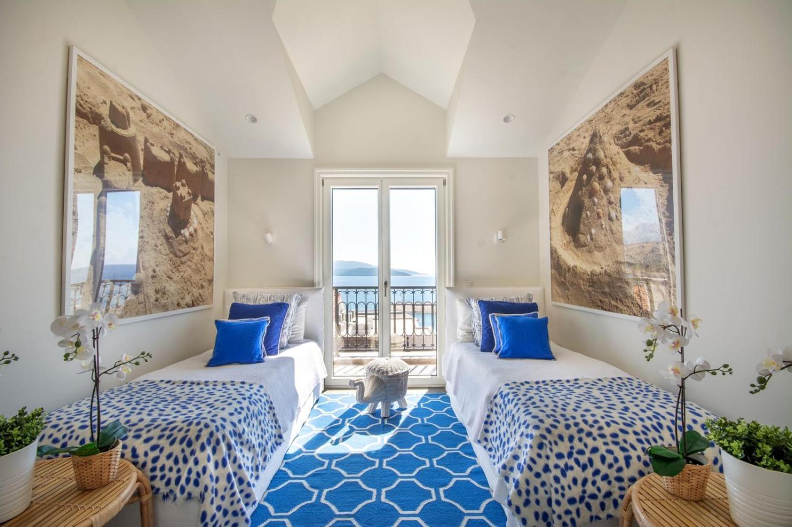Lustica Bay Тиват