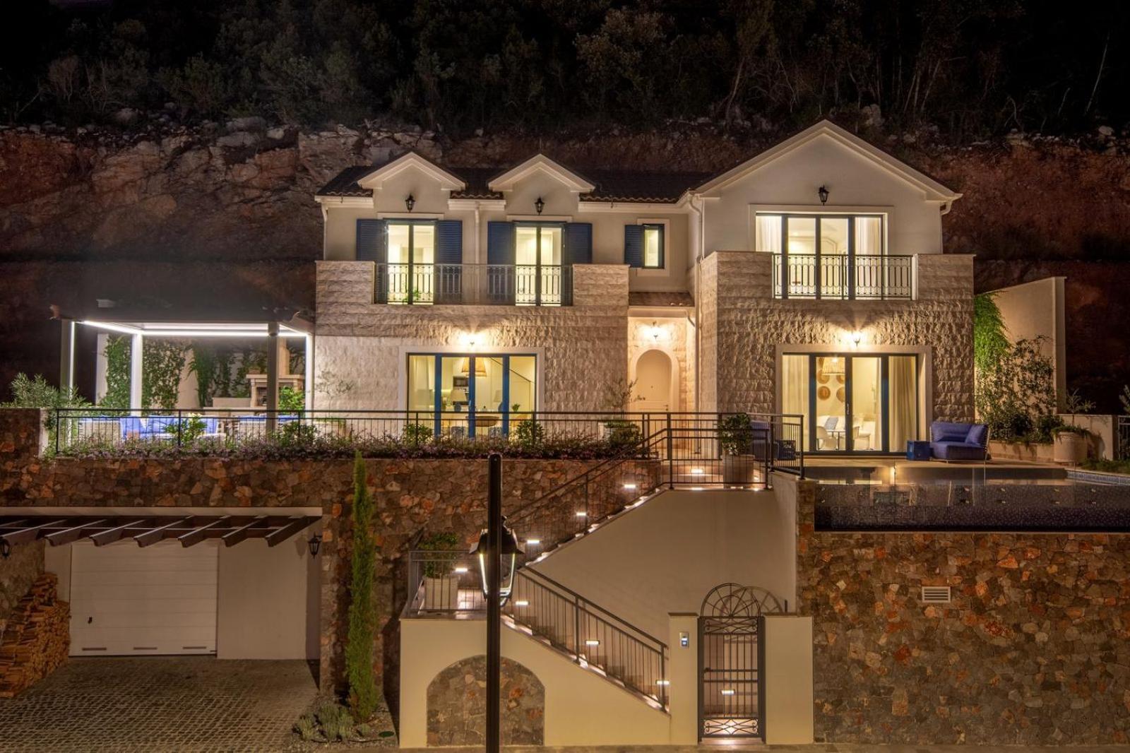 Lustica Bay Apartment