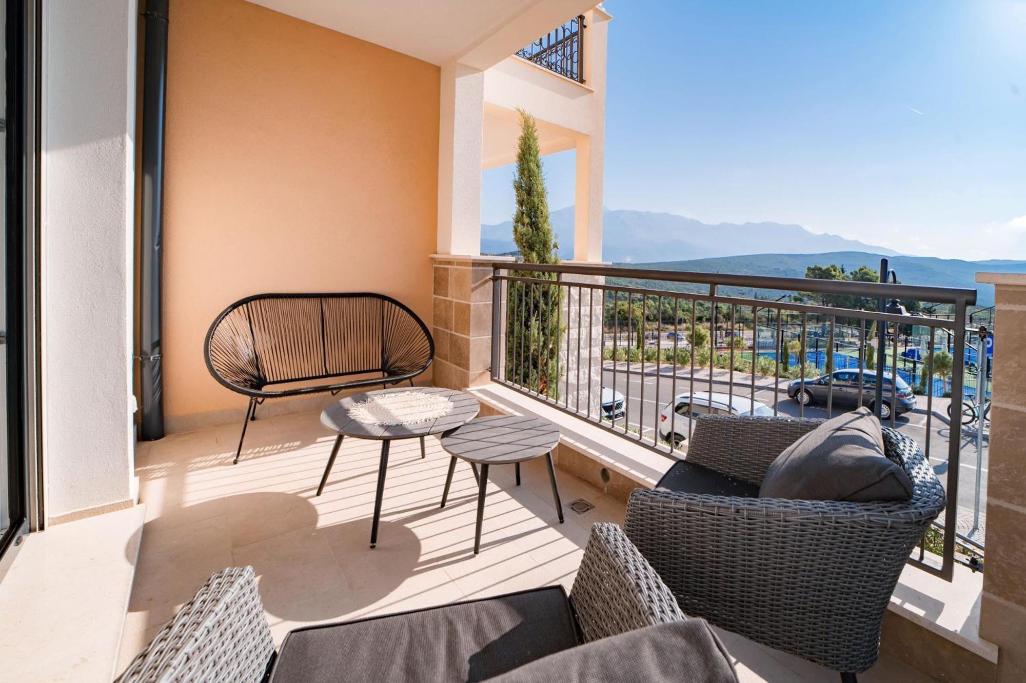 Lustica Bay * Tivat